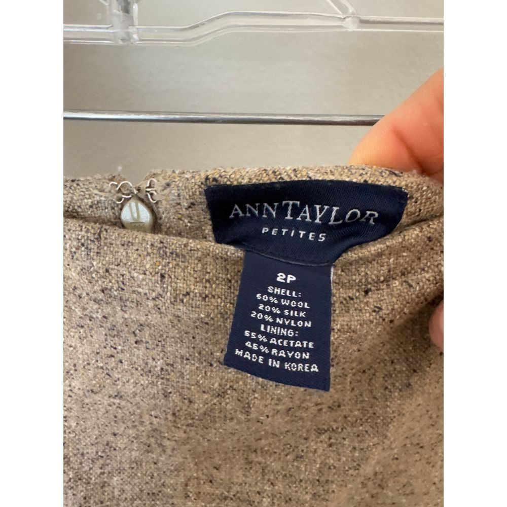Ann Taylor Wool Silk Tweed Pencil Pocket Skirt beige lined size 2P - Picture 4 of 7